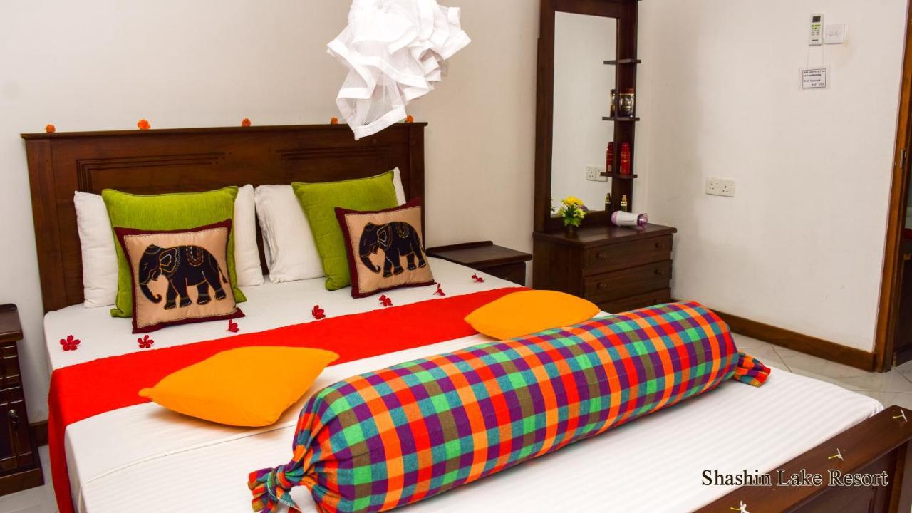 Shashin Lake Resort Dambulla Kültér fotó